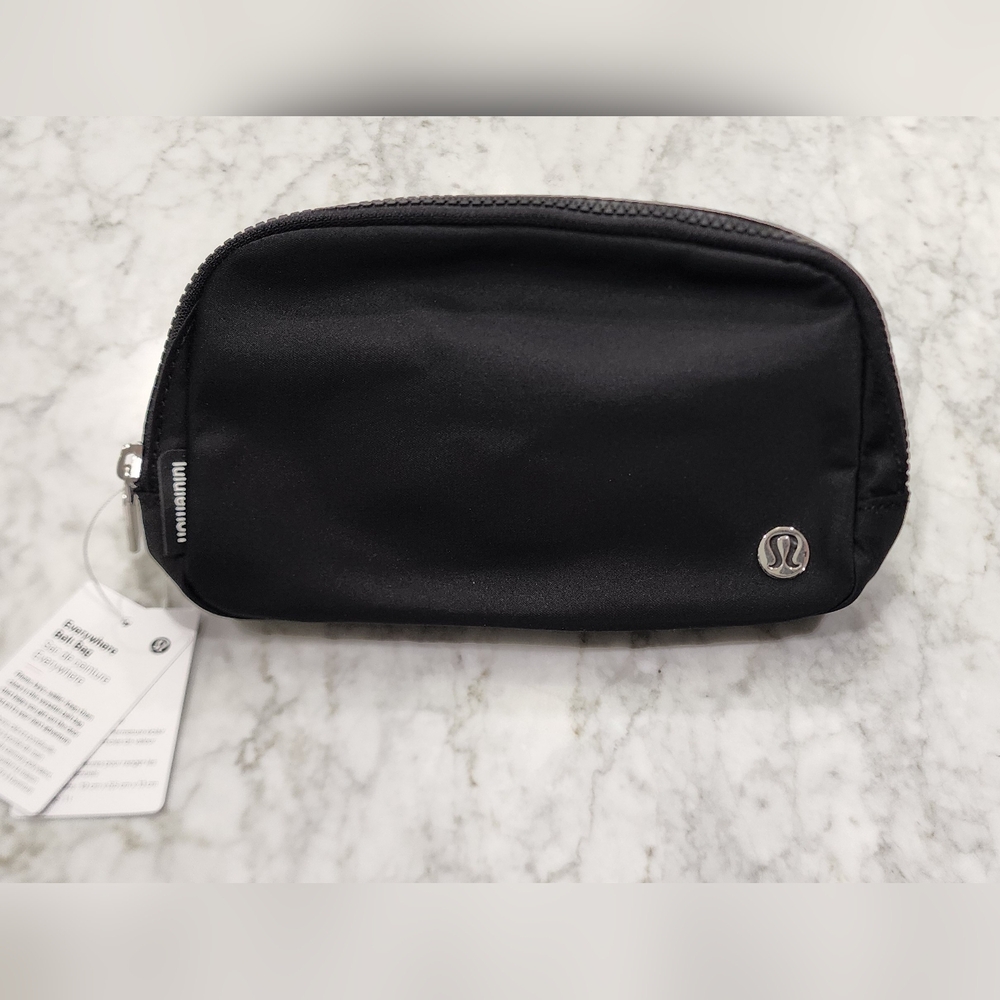 New! Black Lululemon Everywhere Belt Bag